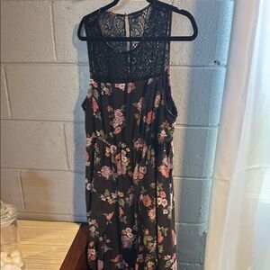 Great floral/lace summer dress